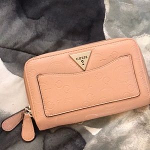 GUESS Wallet